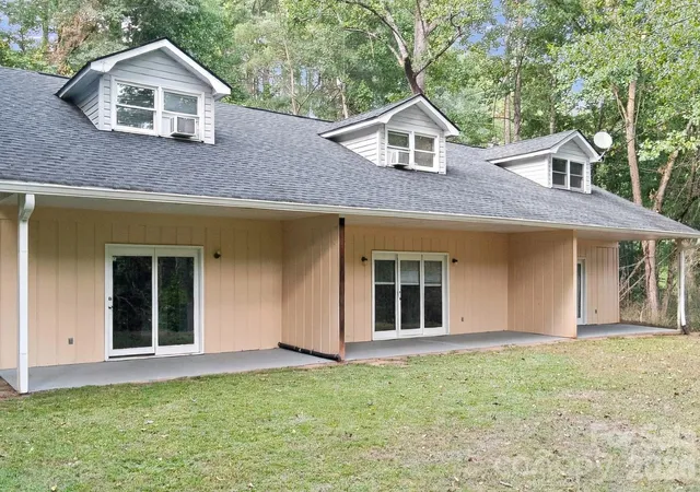 Photo 1 of Townhouse for sale at 487 N Country Clb Dr, Cullowhee, NC 28723 | MLS# 4432116 | Listing updated on 2026-10-11