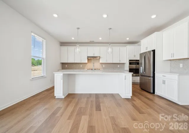 Photo 2 of Single family home for sale at 18222 Torchbearer Ln, Charlotte, NC 28278 | MLS# 4432119 | Listing updated on 2026-10-07