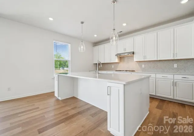 Photo 4 of Single family home for sale at 18222 Torchbearer Ln, Charlotte, NC 28278 | MLS# 4432119 | Listing updated on 2026-10-07