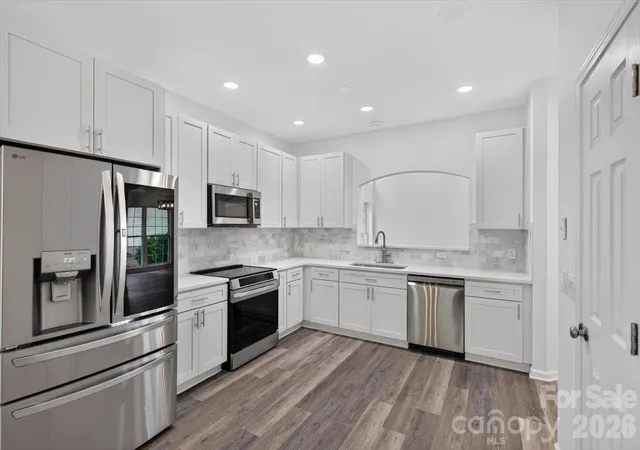 Photo 2 of Single family home for sale at 2536 Thornfield Rd, Charlotte, NC 28273 | MLS# 4432120 | Listing updated on 2026-10-09