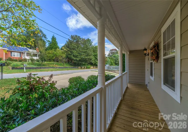 Photo 3 of Single family home for sale at 17 Sheridan Rd, Asheville, NC 28803 | MLS# 4432121 | Listing updated on 2026-10-10