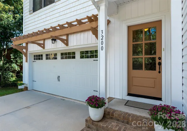 Photo 1 of Single family home for sale at 3200 Cosby Pl, Charlotte, NC 28205 | MLS# 4432127 | Listing updated on 2026-10-08