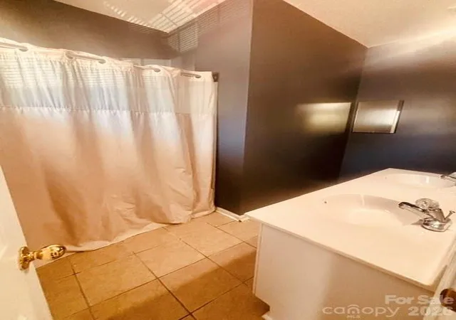 Listing Photo 5 - Condo for sale in building located at 6376 Mallard Vw Ln, Charlotte, NC 28269
