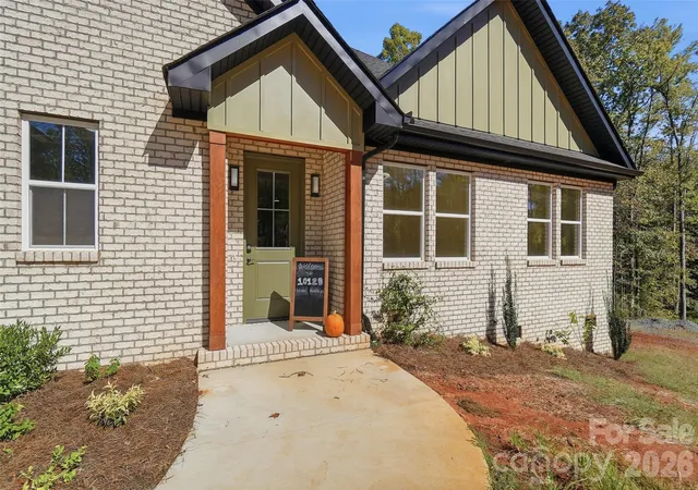 Photo 4 of Single family home for sale at 10120 Mini Ranch Rd, Waxhaw, NC 28173 | MLS# 4432131 | Listing updated on 2026-10-17