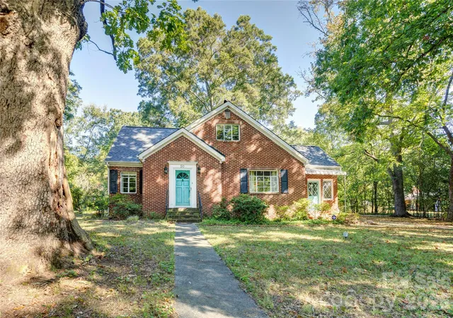 Photo 1 of Single family home for sale at 50 Park Dr, Concord, NC 28027 | MLS# 4432135 | Listing updated on 2026-10-09