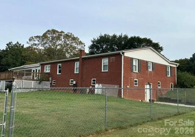 Photo 3 of Single family home for sale at 292 Old Henrietta Rd, Forest City, NC 28043 | MLS# 4432146 | Listing updated on 2026-10-12