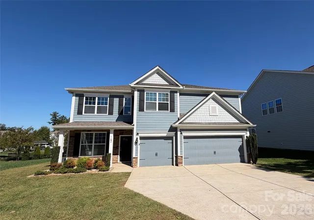 Photo 1 of Single family home for sale at 162 Blueview Rd, Mooresville, NC 28117 | MLS# 4432152 | Listing updated on 2026-10-14