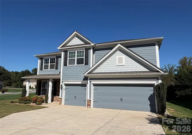 Photo 2 of Single family home for sale at 162 Blueview Rd, Mooresville, NC 28117 | MLS# 4432152 | Listing updated on 2026-10-07