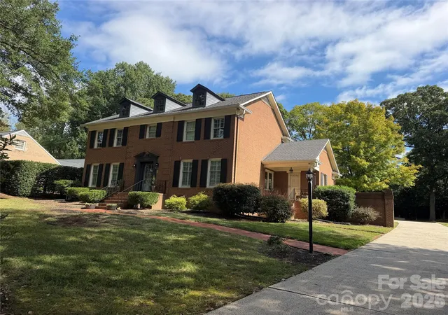 Photo 2 of Single family home for sale at 4533 Arborway Way, Charlotte, NC 28211 | MLS# 4432154 | Listing updated on 2026-10-09