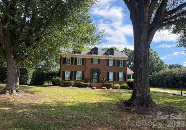 Photo 3 of Single family home for sale at 4533 Arborway Way, Charlotte, NC 28211 | MLS# 4432154 | Listing updated on 2026-10-09