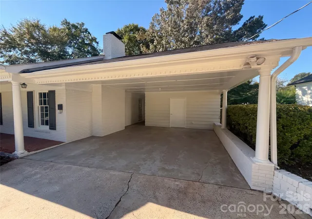 Photo 2 of Single family home for sale at 3309 Gardner Park Dr, Gastonia, NC 28054 | MLS# 4432163 | Listing updated on 2026-10-07