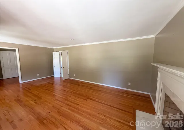 Photo 4 of Single family home for sale at 3309 Gardner Park Dr, Gastonia, NC 28054 | MLS# 4432163 | Listing updated on 2026-10-07