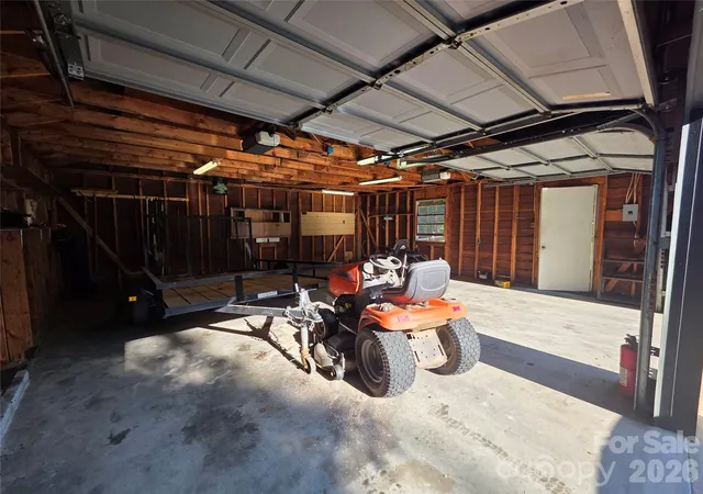 Photo 4 of Single family home for sale at 4106 Dallas High Shls Hwy, Dallas, NC 28034 | MLS# 4432167 | Listing updated on 2026-10-07