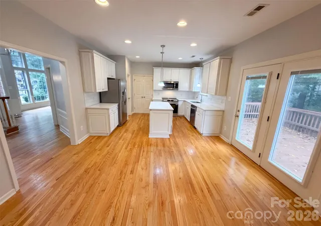 Photo 1 of Single family home for sale at 6306 Oxwynn Ln, Charlotte, NC 28270 | MLS# 4432171 | Listing updated on 2026-10-07