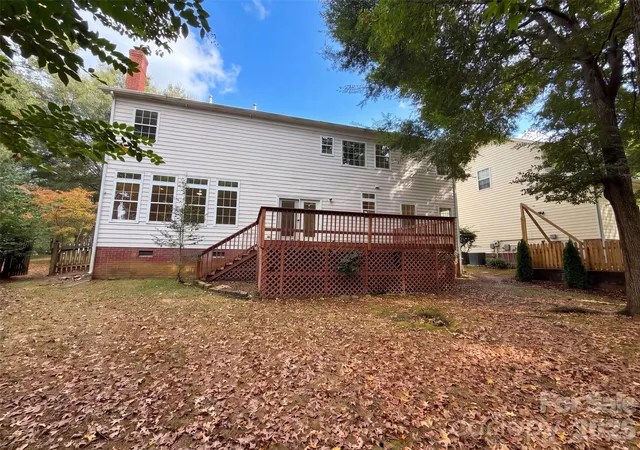 Photo 4 of Single family home for sale at 6306 Oxwynn Ln, Charlotte, NC 28270 | MLS# 4432171 | Listing updated on 2026-10-07