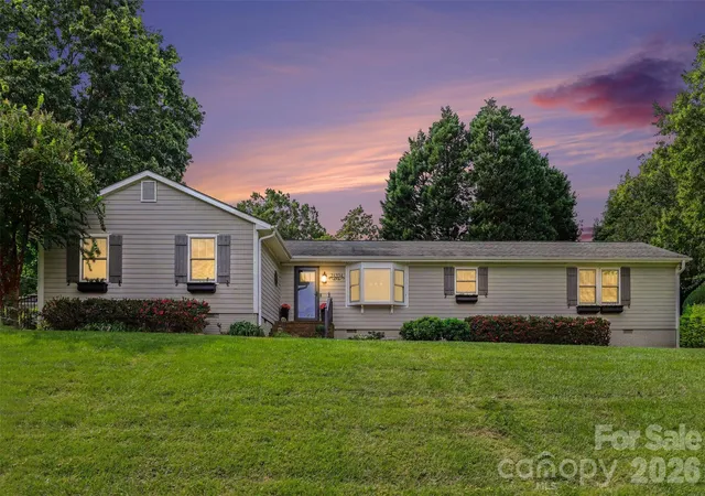 Photo 3 of Single family home for sale at 21334 Sandy Cvs Rd, Cornelius, NC 28031 | MLS# 4432182 | Listing updated on 2026-10-08