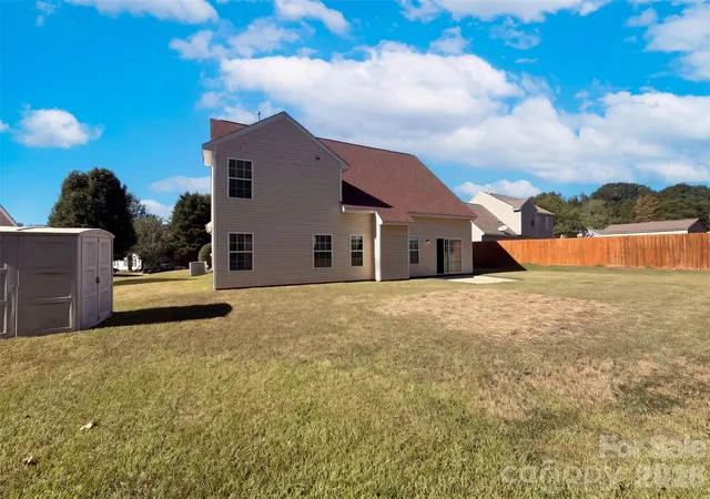 Photo 18 of Single family home for sale at 2749 Ramble Wood Ct, Rock Hill, SC 29730 | MLS# 4432183 | Listing updated on 2026-10-11