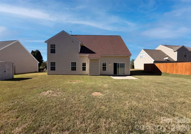 Photo 4 of Single family home for sale at 2749 Ramble Wood Ct, Rock Hill, SC 29730 | MLS# 4432183 | Listing updated on 2026-10-09