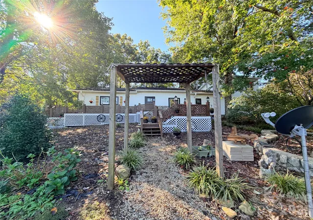 Photo 1 of Single family home for sale at 9893 Nc 226 S, Nebo, NC 28761 | MLS# 4432185 | Listing updated on 2026-10-08