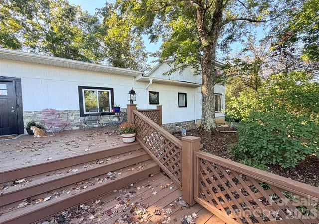 Photo 3 of Single family home for sale at 9893 Nc 226 S, Nebo, NC 28761 | MLS# 4432185 | Listing updated on 2026-10-08