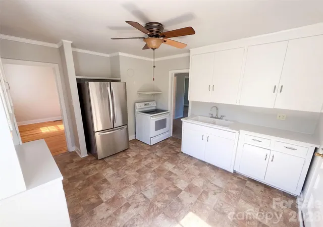 Photo 2 of Single family home for sale at 521 Grace Ave, Lancaster, SC 29720 | MLS# 4432190 | Listing updated on 2026-10-09