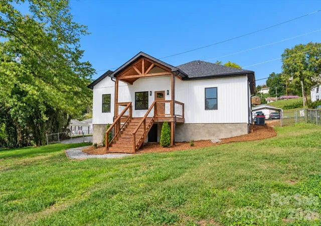 Photo 1 of Single family home for sale at 45 Gladden St, Marion, NC 28752 | MLS# 4432191 | Listing updated on 2026-10-10