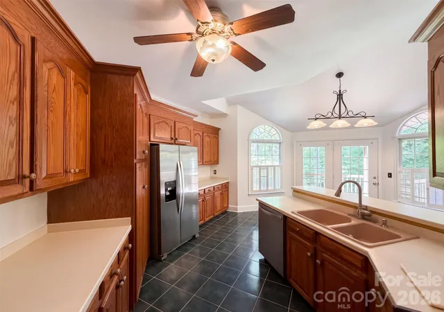 Photo 1 of Single family home for sale at 5406 Clb View Dr, Concord, NC 28025 | MLS# 4432194 | Listing updated on 2026-10-07