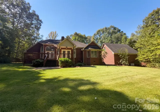 Photo 4 of Single family home for sale at 5406 Clb View Dr, Concord, NC 28025 | MLS# 4432194 | Listing updated on 2026-10-07