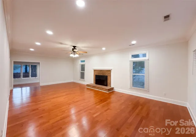 Photo 1 of Single family home for sale at 2315 Heathershire Ln, Matthews, NC 28105 | MLS# 4432198 | Listing updated on 2026-10-07