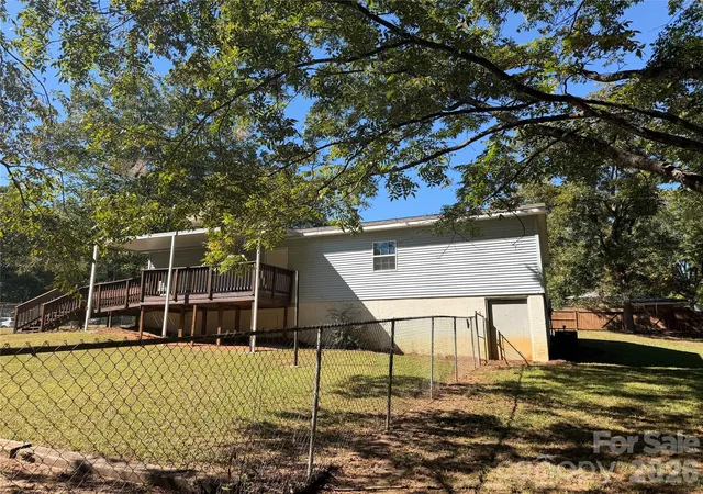 Photo 22 of Single family home for sale at 104 E Clairborne St, Blacksburg, SC 29702 | MLS# 4432204 | Listing updated on 2026-10-08