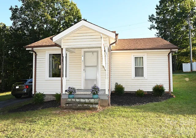 Single family home for sale at 4173 Fork Ave, Hickory, NC 28602 | MLS# 4432214