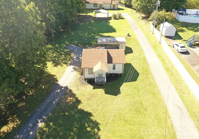 Photo 3 of Single family home for sale at 4173 Fork Ave, Hickory, NC 28602 | MLS# 4432214 | Listing updated on 2026-10-08