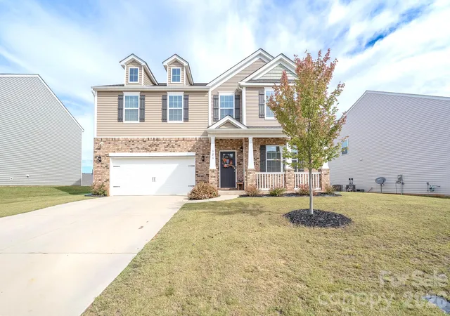 Single family home for sale at 121 Giant Oak Ave, Statesville, NC 28677 | MLS# 4432220