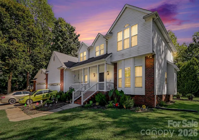 Single family home for sale at 1233 Waterford Rd, Lincolnton, NC 28092 | MLS# 4432232