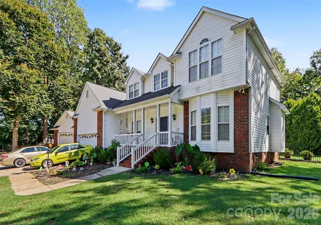 Photo 3 of Single family home for sale at 1233 Waterford Rd, Lincolnton, NC 28092 | MLS# 4432232 | Listing updated on 2026-10-08