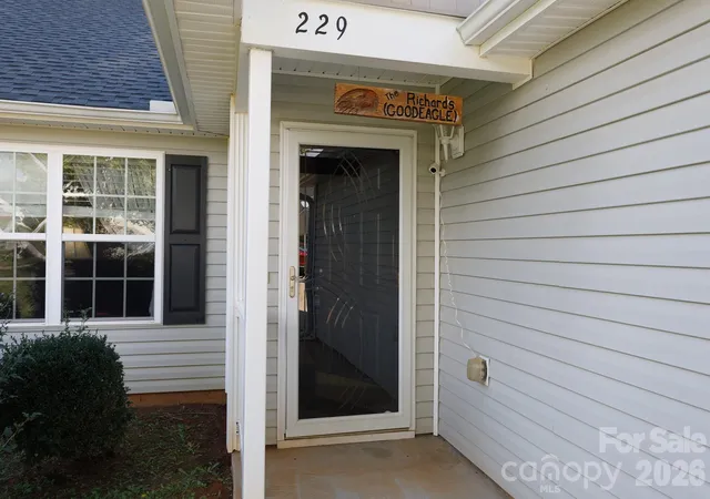 Photo 3 of Single family home for sale at 229 Chicago Ln, York, SC 29745 | MLS# 4432240 | Listing updated on 2026-10-08