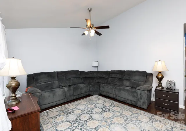 Photo 4 of Single family home for sale at 229 Chicago Ln, York, SC 29745 | MLS# 4432240 | Listing updated on 2026-10-08