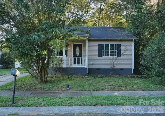 Photo 1 of Single family home for sale at 820 Blackwelder Dr, Davidson, NC 28036 | MLS# 4432243 | Listing updated on 2026-10-08