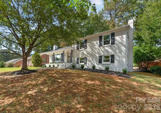 Photo 2 of Single family home for sale at 3918 Rhodes Ave, Charlotte, NC 28210 | MLS# 4432255 | Listing updated on 2026-10-07