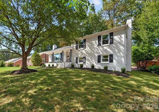 Photo 3 of Single family home for sale at 3918 Rhodes Ave, Charlotte, NC 28210 | MLS# 4432255 | Listing updated on 2026-10-08