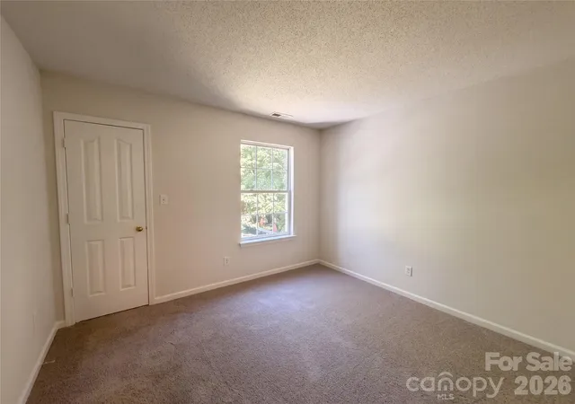 Photo 4 of Single family home for sale at 10705 Azure Valley Pl, Charlotte, NC 28269 | MLS# 4432262 | Listing updated on 2026-10-08