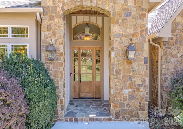 Photo 3 of Single family home for sale at 46 N Ridge Ln, Newland, NC 28657 | MLS# 4432272 | Listing updated on 2026-10-21