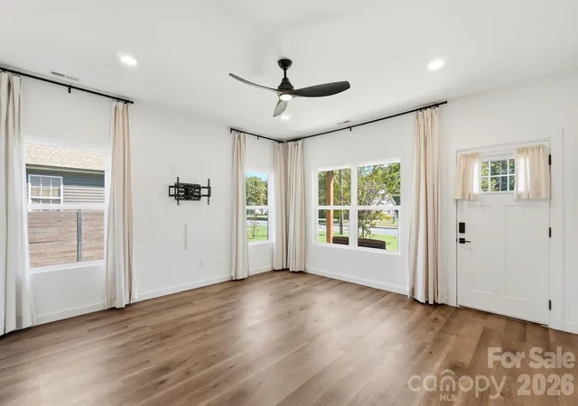 Photo 3 of Single family home for sale at 1112 Crawford Rd, Rock Hill, SC 29730 | MLS# 4432273 | Listing updated on 2026-10-14