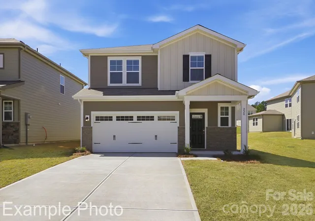 Photo 1 of Single family home for sale at 2929 31st Street Ne, Hickory, NC 28601 | MLS# 4432281 | Listing updated on 2026-10-14