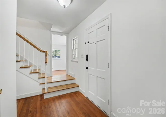 Photo 4 of Single family home for sale at 833 Archdale Dr, Charlotte, NC 28217 | MLS# 4432284 | Listing updated on 2026-10-28