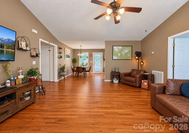 Photo 3 of Single family home for sale at 1128 Beagle Run, Salisbury, NC 28146 | MLS# 4432293 | Listing updated on 2026-10-14