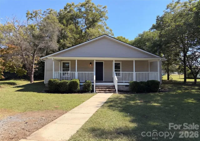 Photo 1 of Single family home for sale at 232 River St, Mount Holly, NC 28120 | MLS# 4432297 | Listing updated on 2026-10-07