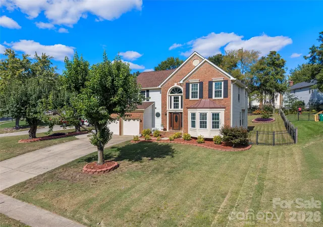 Photo 2 of Single family home for sale at 421 Halliwell St, Charlotte, NC 28262 | MLS# 4432300 | Listing updated on 2026-10-08