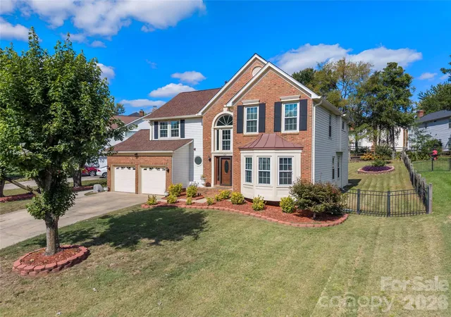 Photo 3 of Single family home for sale at 421 Halliwell St, Charlotte, NC 28262 | MLS# 4432300 | Listing updated on 2026-10-08