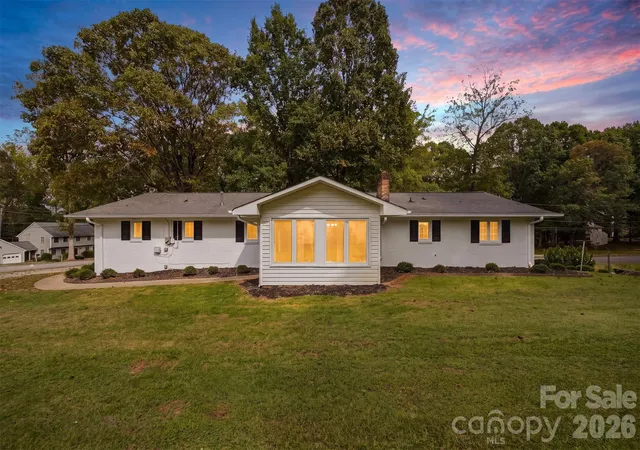 Photo 2 of Single family home for sale at 803 E 24th Street, Newton, NC 28658 | MLS# 4432308 | Listing updated on 2026-10-16